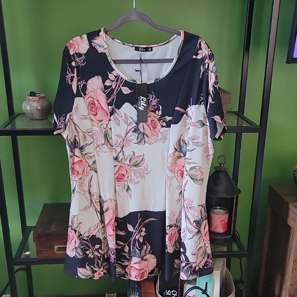 Lily Black and Pink Floral Short Sleeve Top
